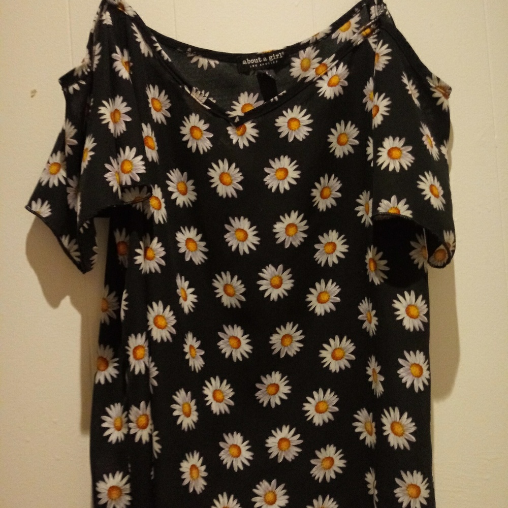 Blouse with flowers